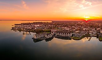  Aerial sunset panorama of Havre de Grace in Harford County, Maryland.