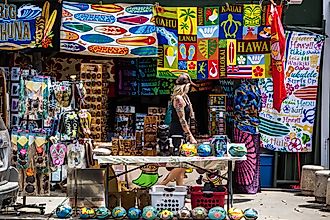 Haleiwa, Oahu. (By Anthony Quintano - CC BY 2.0, Wikimedia Commons.)