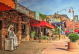 Downtown Sedona, Arizona. Image credit Lynne Neuman via Shutterstock