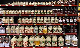 Maple syrup for sale at Sauders Store in Seneca Falls, New York. By Andre Carrotflower - Own work, CC BY-SA 4.0, Wikimedia Commons.