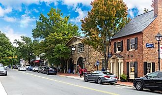 Middleburg, Virginia: central street of the ancient town near Washington, via Kosoff / Shutterstock.com