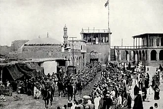 World War 1 in the Middle East. The Union Jack flies over Bagdad as British troops enter the city after its capture from the Ottomans on March 11, 1917.