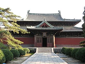 The Manichaean Hall located in Longxing Temple, Zhengding, Hebei, China. By David Chen, CC BY 3.0, https://commons.wikimedia.org/w/index.php?curid=2707984