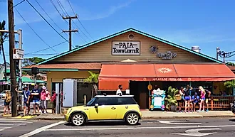 The busy town center of Paia, Hawaii. Image credit: EQRoy / Shutterstock.com.