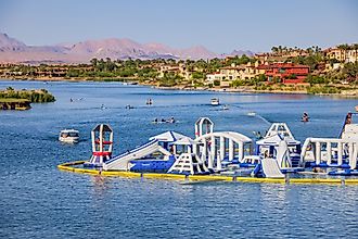 People enjoying water sports in Lake Las Vegas, Nevada. Editorial credit: Kit Leong / Shutterstock.com
