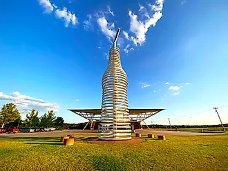 POPS 66 sculpture in Arcadia, Oklahoma.