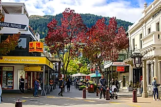 The beautiful town of Queenstown, New Zealand. Editorial credit: Ijam Hairi / Shutterstock.com.