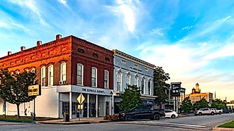 Buildings in the historic district of downtown Eufaula, Alabama. Image credit: JNix / Shutterstock.com