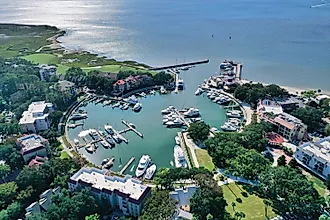Hilton Head Island harbor, South Carolina. Editorial credit: Helioscribe / Shutterstock.com.