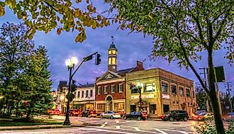 Bank and Clock Tower in Chagrin Falls, Ohio. Editorial credit: Lynne Neuman / Shutterstock.com