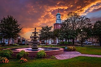 Sussex County Courthouse at the Circle in Georgetown, Delaware. Image credit: Eric B. Walker via Flickr.com