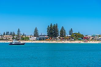 A beach in the beautiful town of Geraldton, Australia. Editorial credit: trabantos / Shutterstock.com.