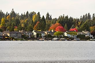 Waterfront homes in Lake Sammamish, Washington. 