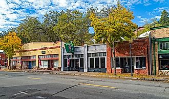 Rustic buildings in the historic district of Dunsmuir, California. Editorial credit: davidrh / Shutterstock.com