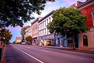 Main Street in Shelbyville, Kentucky. Editorial credit: Blue Meta / Shutterstock.com
