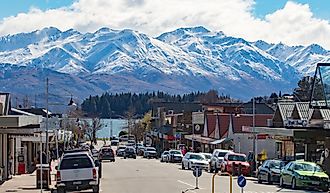 Downtown street in Wanaka, New Zealand. Image credit stockphoto mania via Shutterstock