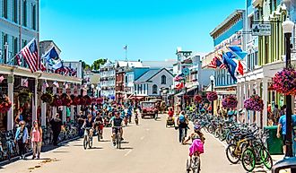 A busy day in downtown Mackinac Island, Michigan. Image credit: Michael Deemer / Shutterstock.com.