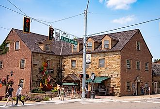 Downtown Nashville, Indiana. Image credit Little Vignettes Photo via Shutterstock