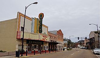 Evangeline Theather in New Iberia in Louisiana USA. Editorial credit: Bennekom / Shutterstock.com