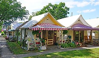 View of the summer tent cabins around the historic Victorian 1894 Methodist Auditorium in Ocean Grove. Editorial credit: EQRoy / Shutterstock.com