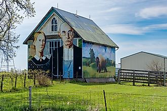 American Gothic Barn in Mount Vernon, Iowa. Image credit EWY Media via Shutterstock.com. 