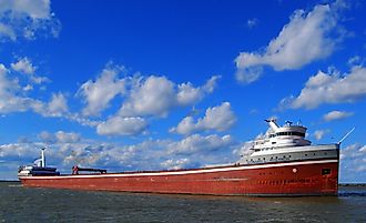 The Edward L. Ryerson nicknamed "Fast Eddie" By Rona Proudfoot from Lorain, Ohio - The Edward L. Ryerson leaves Lorain this afternoon, CC BY-SA 2.0, https://commons.wikimedia.org/w/index.php?curid=102616044