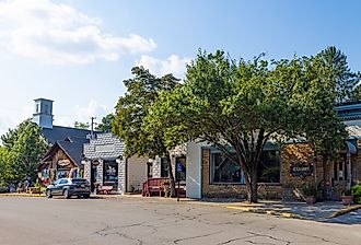 Main Street, Nashville, Indiana. Image credit Roberto Galan via Shutterstock