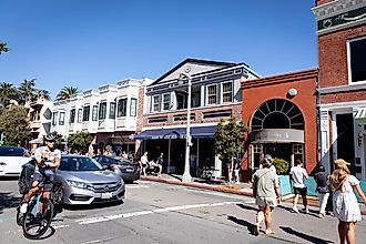 Sausalito, California: Bridgeway, main street with lots of shops, via bluestork / Shutterstock.com