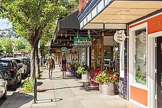 Buildings on the streets of historic Calistoga, California. Image credit Dragan Jovanovic via Shutterstock