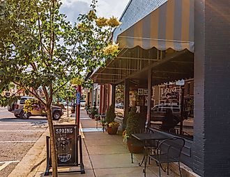 LaGrange, Kentucky: La Grange Coffee Roasters, a small bistro in downtown historic district of LaGrange, via JNix / Shutterstock.com