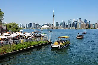 View from Centre Island at Toronto Skyline with CN Tower. Editorial credit: Fotogro / Shutterstock.com