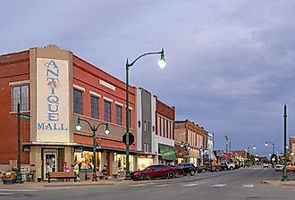 Downtown street in Claremore, Oklahoma. Image credit Roberto Galan via Shutterstock