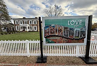 Visitor Center in the town of Abingdon, Virginia. Image credit OJUP via Shutterstock