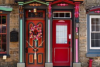 Victorian close-set 19th-century townhomes in Jim Thrope, Pennsylvania