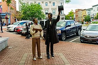 The President Lincoln Statue in the square in front of the David Wills House is a popular place for visitors to take photos in Gettysburg. Editorial credit: George Sheldon / Shutterstock.com