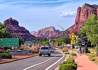 Road through Sedona, Arizona. Image credit: Pierre Williot / Shutterstock.com.