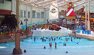 The Aquatopia indoor waterpark in Tannersville, Pennsylvania. Editorial credit: EQRoy / Shutterstock.com.