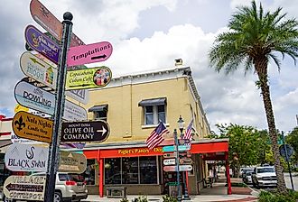 Downtown Mount Dora, Florida. Image credit JennLShoots via Shutterstock