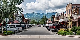 Whitefish, Montana: Main Street retains a small-town charm, popular with tourists year-round. Editorial credit: Beeldtype / Shutterstock.com