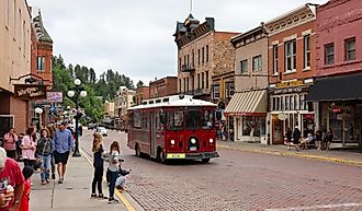 Downtown Deadwood, South Dakota. Image credit Bo Shen via Shutterstock