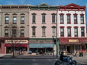 A look at Main St with classic storefronts in Honesdale, PA. Image credit Andrew F. Kazmierski via Shutterstock.