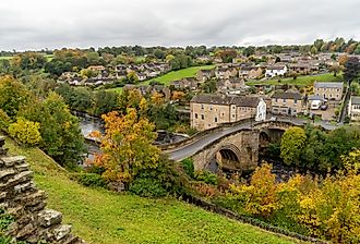 A view of Barnard Castle Bridge and surrounding area from Barnard Castle.  Editorial credit: Elizabeth O'Sullivan / Shutterstock.com