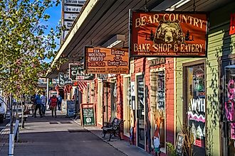 Shops along Canyon Street in West Yellowstone, Montana, USA. Editorial credit: Matthew Thomas Allen / Shutterstock.com