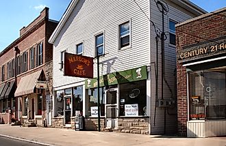 Westfield Indiana downtown cafe. Image Credits: Derek Jensen via Wikimedia Commons