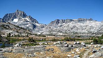 Banner Peak stands tall near Thousand Island Lake. Inyo National Forest Ansel Adams Wilderness California. By Jonathan Cook-Fisher - Thousand Island Lake, https://creativecommons.org/licenses/by/2.0, https://commons.wikimedia.org/w/index.php?curid=9727503