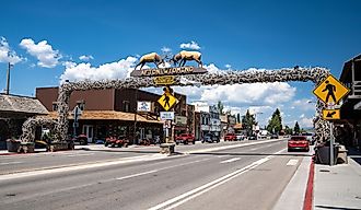 Famous elk antler arch in the downtown area of Afton, Wyoming. Image credit melissamn via Shutterstock
