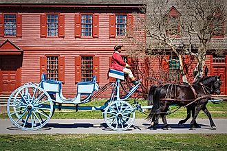A horse-drawn carriage in Colonial Williamsburg, Virginia. (Editorial credit: Bill Chizek / Shutterstock.com)