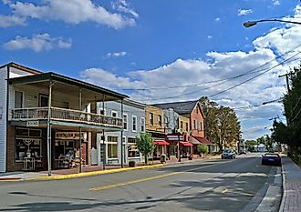 historic district, Edinburg, Virginia, via Wikimedia Commons
