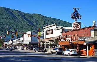 iew of the Western town of Jackson Hole, Wyoming, United States, via EQRoy / Shutterstock.com