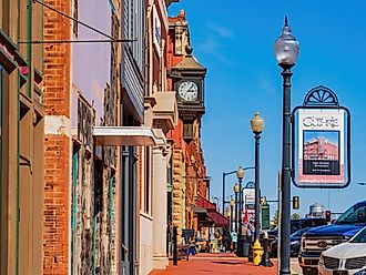 A sidewalk view of Guthrie, Oklahoma. Kit Leong / Shutterstock.com